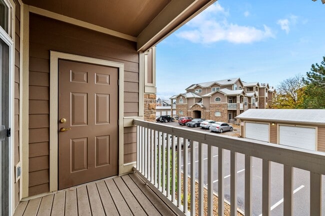 Building Photo - Gorgeous Two Bedroom Windmill Creek Condo!