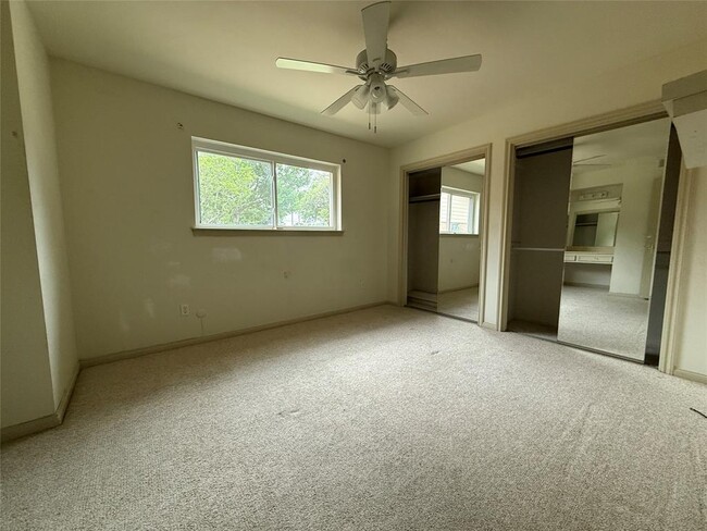 Building Photo - 7610 Burning Hills Dr