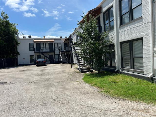 Building Photo - 5305 Reiger Ave