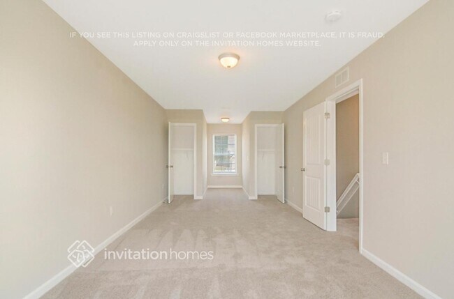 Building Photo - 920 Lakemont Dr