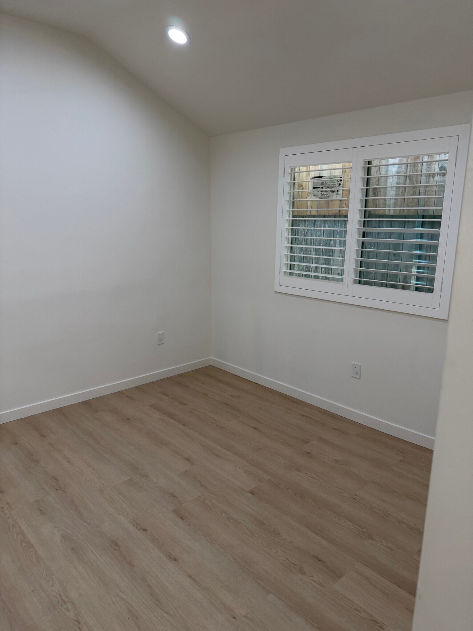 Building Photo - 15030 Hesby St