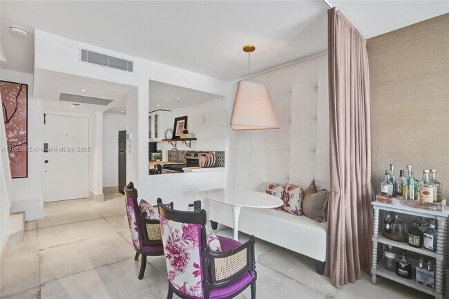 Building Photo - 5401 Collins Ave