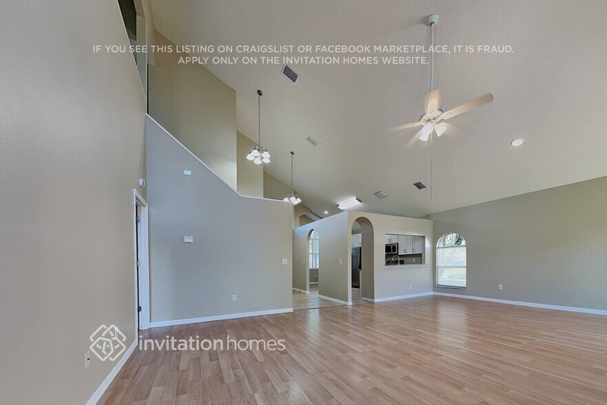 Building Photo - 27439 Breakers Dr
