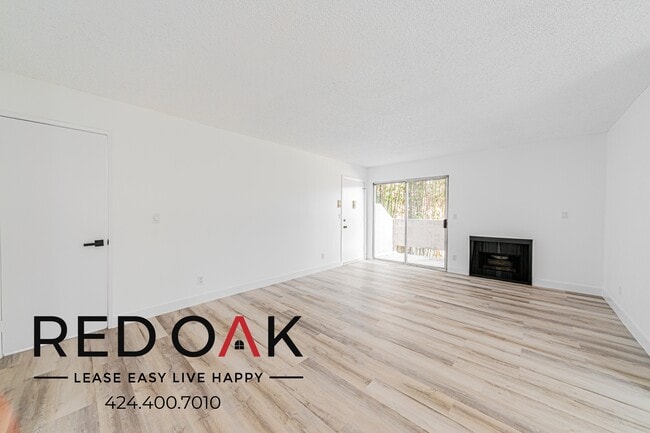 Building Photo - 9809 Regent St