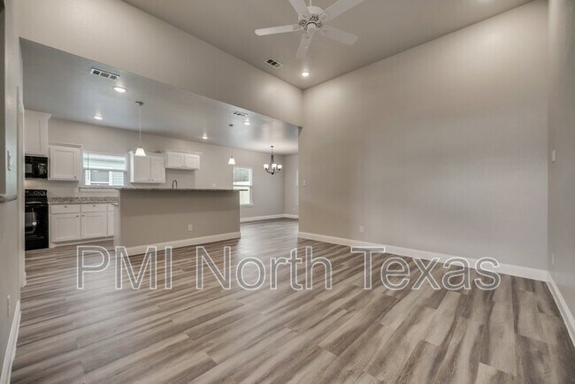 Building Photo - 1518 Walworth St