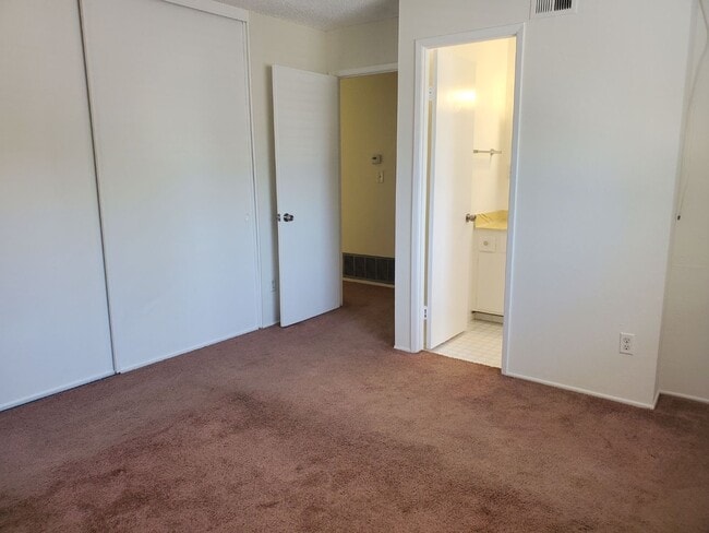 Building Photo - Corner lot detached SFR with a fenced yard in a wonderful neighborhood available 12/20/2025.