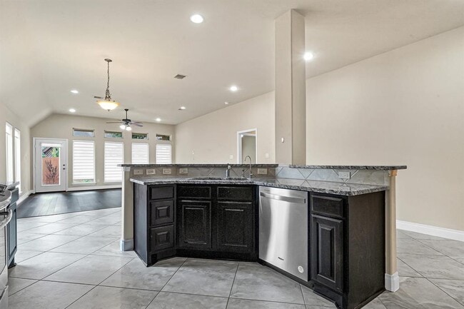 Building Photo - 17503 Woodfalls Ln