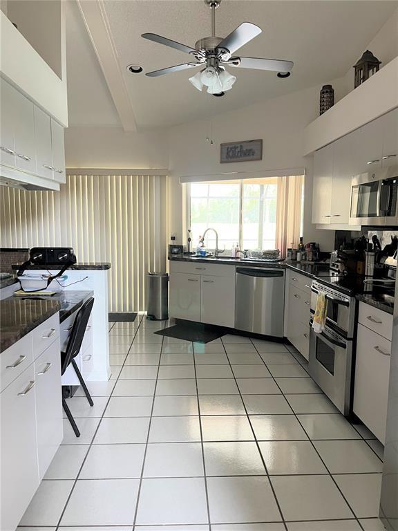 Building Photo - 1418 Gleneagles Dr