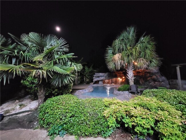 Building Photo - 1679 Rangewood Dr SW