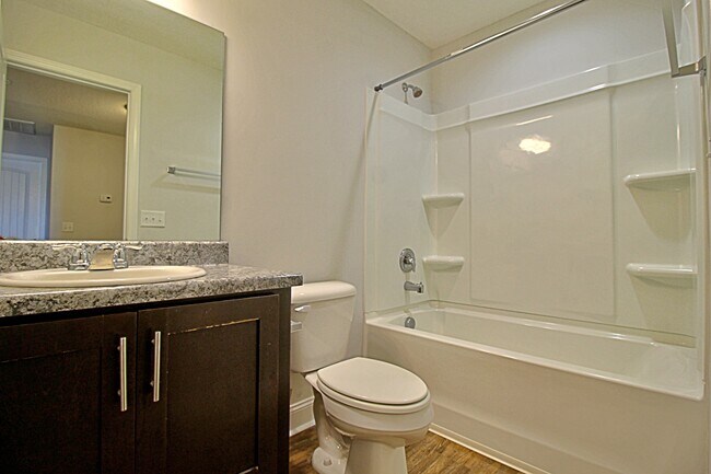 Building Photo - 106 Centennial Ct