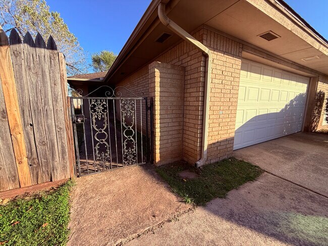 Building Photo - 7111 NW 30th Terrace