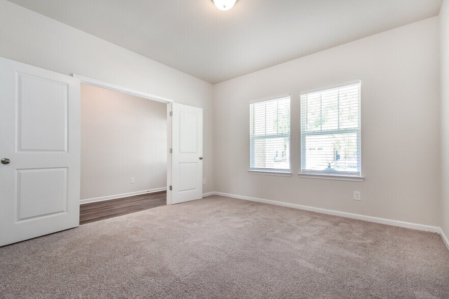 Building Photo - 150 Longleaf St