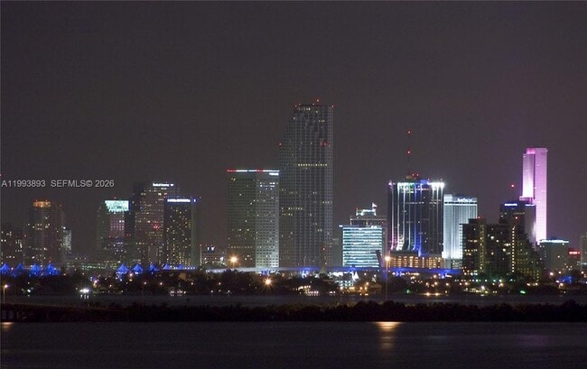 Building Photo - 224 S Coconut Ln