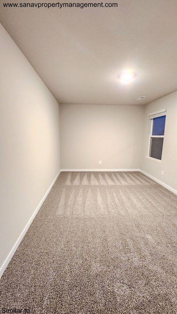 Building Photo - Modern 4BR Home Near Great Western Bike Trail | West Des Moines