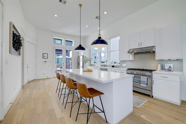 Building Photo - 9809 Mocking Bird Hill Ln