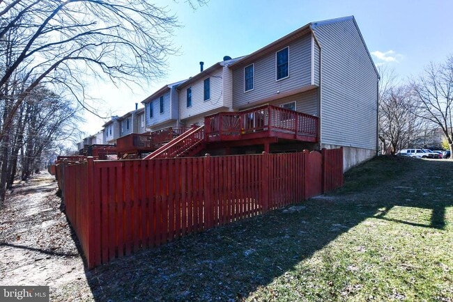 Building Photo - 2156 Commissary Cir