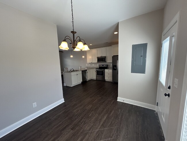 Building Photo - 2BD 2.5BA TOWNHOME FOR RENT NOW