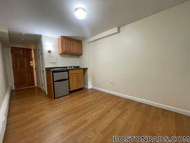 Building Photo - 51 S Huntington Ave