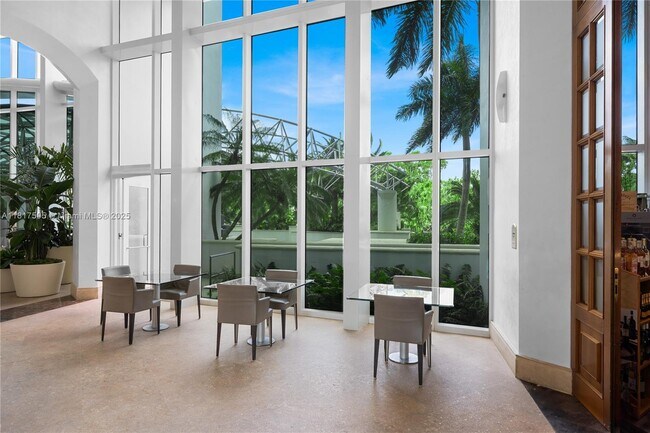 Building Photo - 1643 Brickell Ave