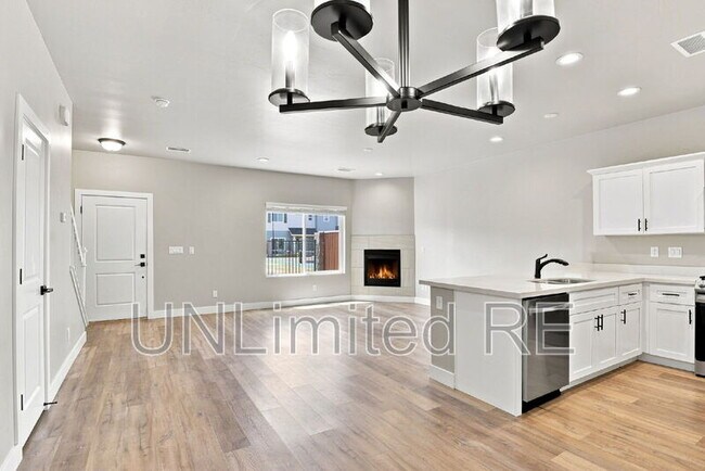 Building Photo - 12249 Curtis Ct