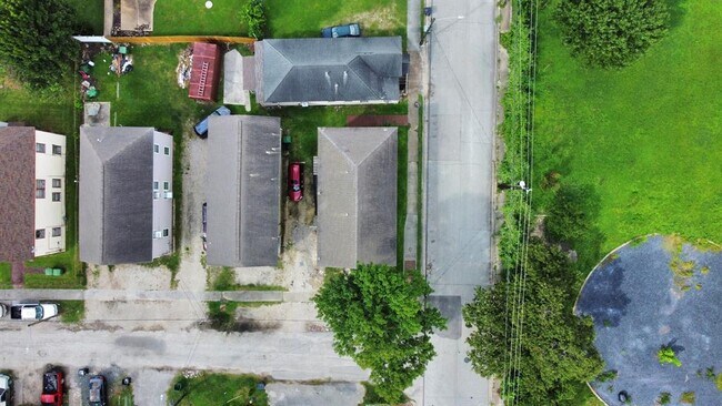 Building Photo - 2502 Saltus St
