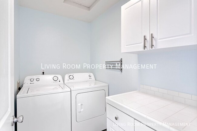Building Photo - 7604 N McKenna Ave