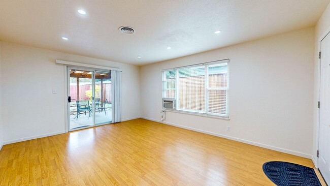 Building Photo - Better Invested Presents 2 Bedroom w/ larg...