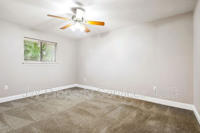 Building Photo - 1476 St Christopher Dr