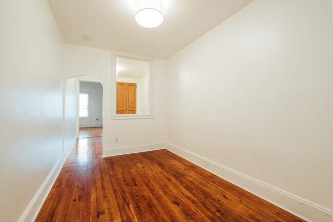 Building Photo - 357 8th St