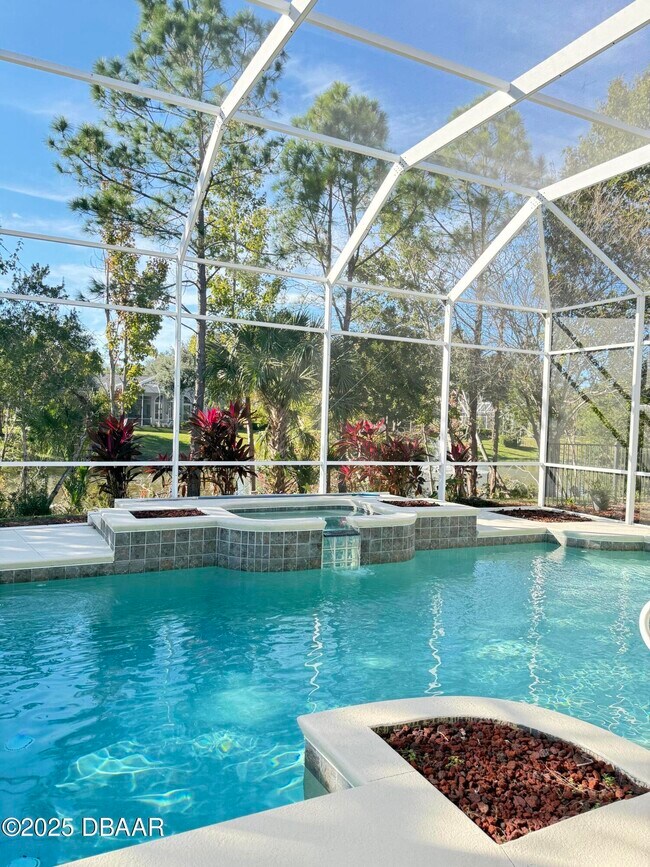 Building Photo - 14 Deep Woods Way