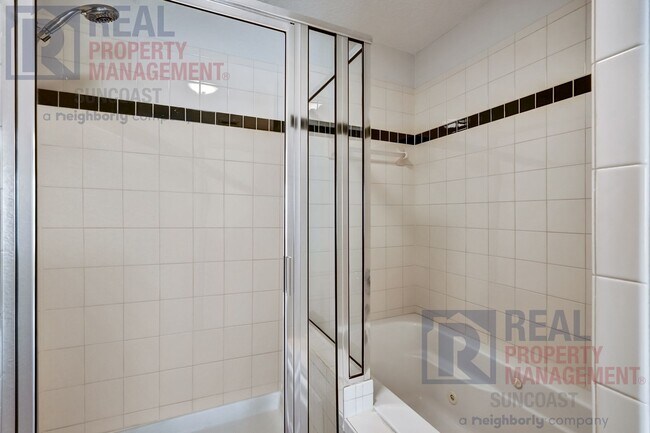 Building Photo - 4220 Players Pl