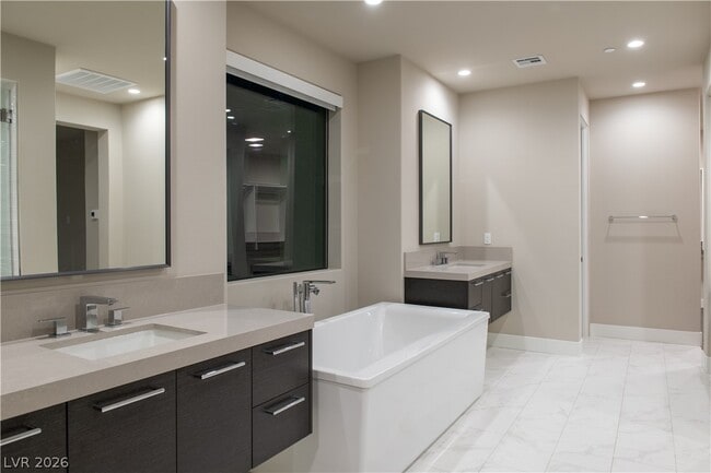 Building Photo - 446 Tranquil Peak Ct