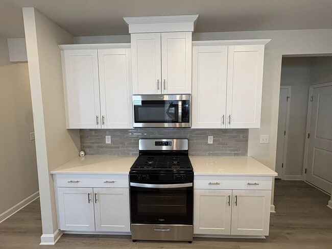 Building Photo - 2700 Grand Mdw Dr