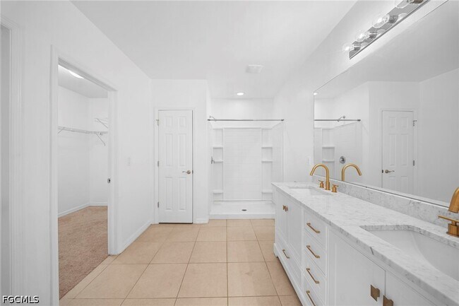 Building Photo - 10464 Canal Brook Ln