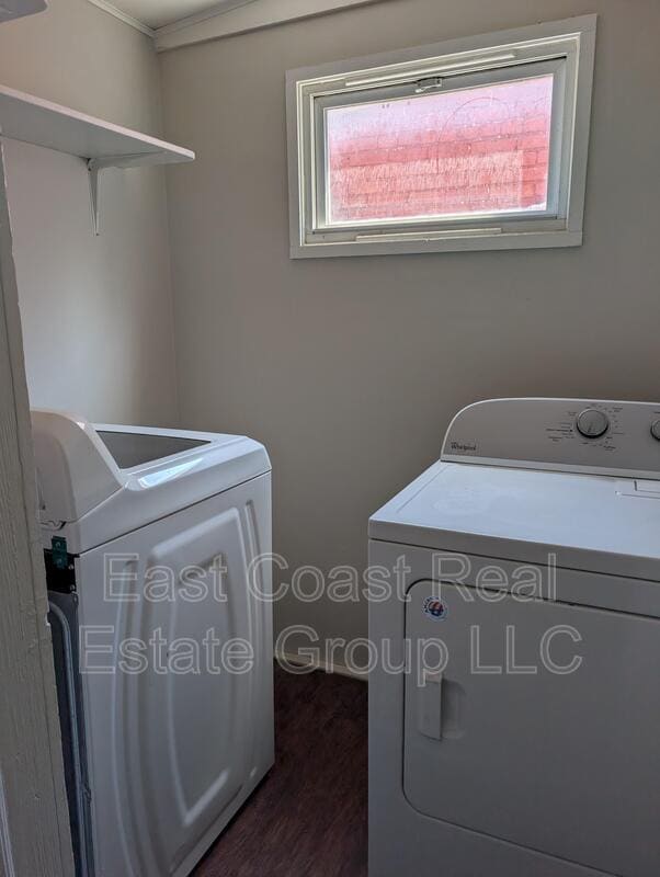 Building Photo - 304 1/2 W Martin St