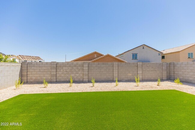 Building Photo - 16928 W Diana Ave