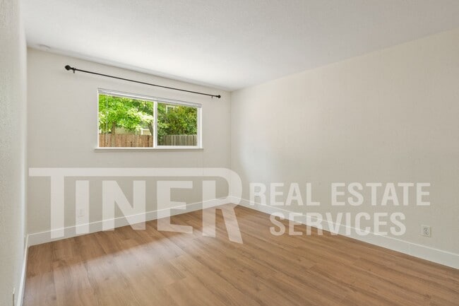 Building Photo - 9140 Nasreen Dr