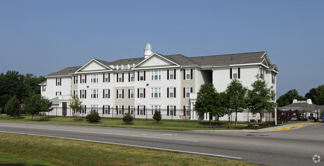 Primary Photo - University Apartments at Ettrick