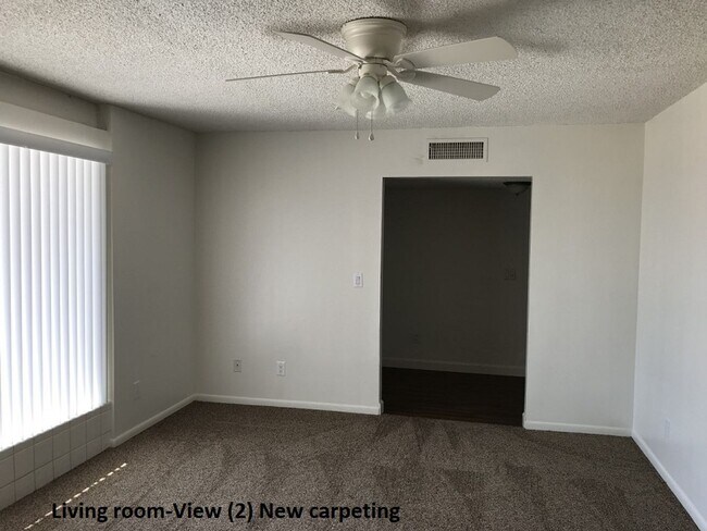 Building Photo - Call for a showing (928) 453-2606