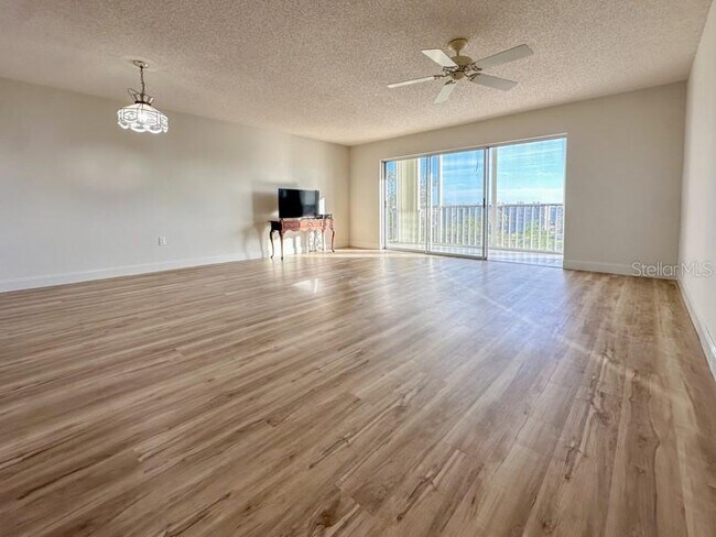 Building Photo - 3640 Ironwood Cir