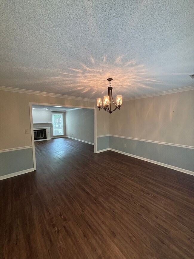 Building Photo - West Knoxville Townhouse