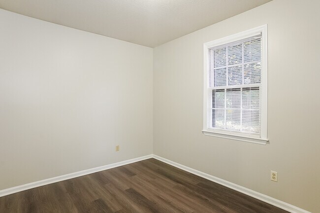 Building Photo - Charming 4 Bedroom Home in Martinez, GA