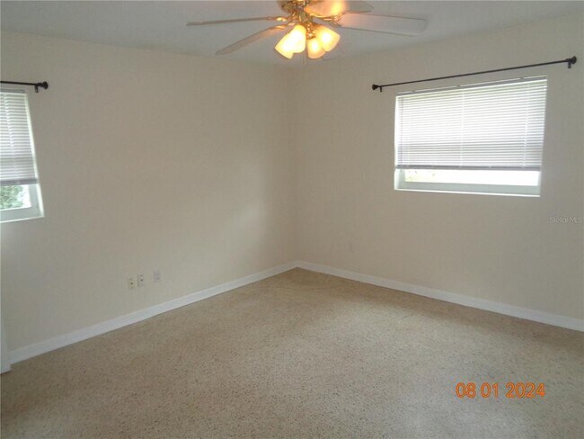 Building Photo - 508 Camelia Ln