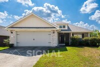 Building Photo - 473 River Crest Dr N
