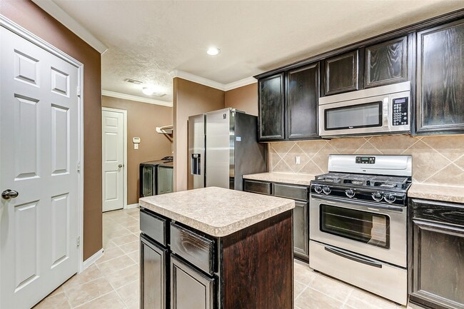 Building Photo - 11018 Avon Brook Ln