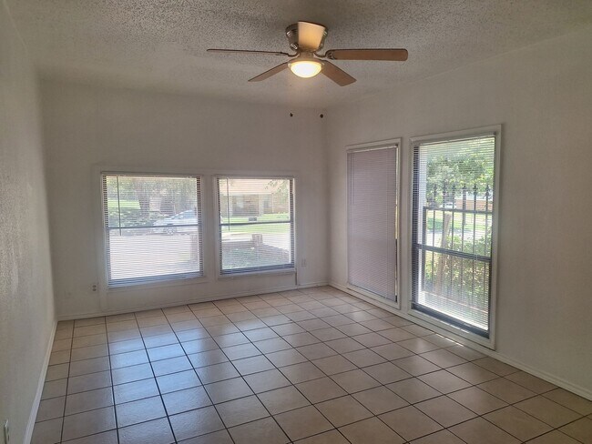 Building Photo - 5912 Maceo Ln