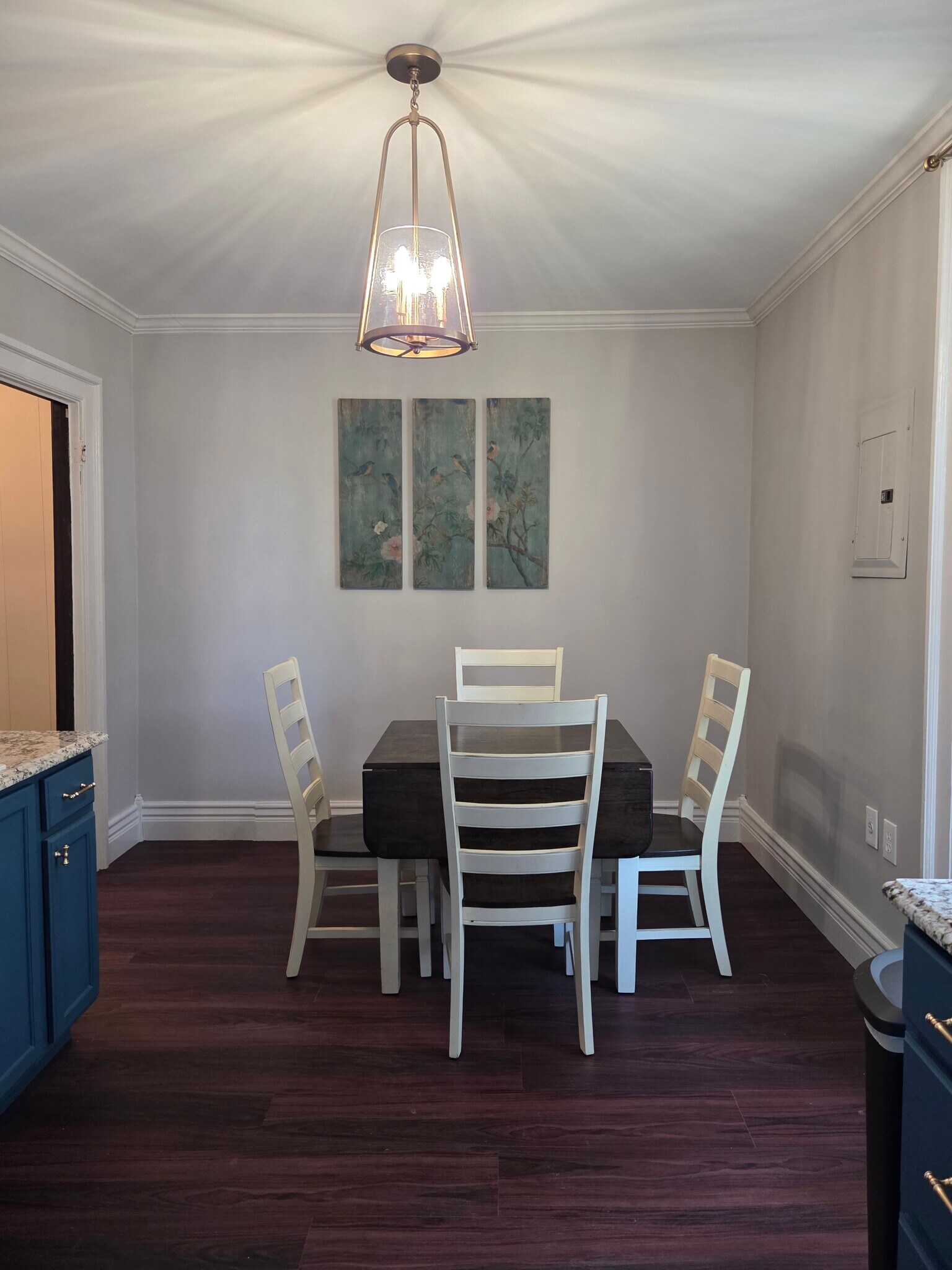 Building Photo - 403 W Flower St