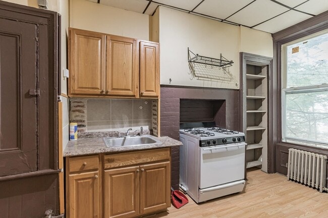 Building Photo - 546 Palisade Ave