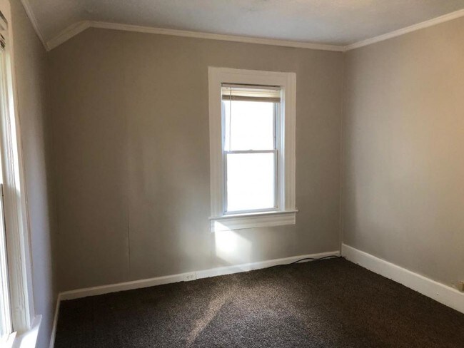 Building Photo - 7807 Wentworth Avenue #Up