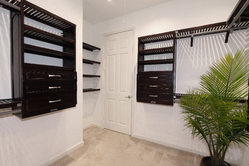 Building Photo - 407 SW Walking Path